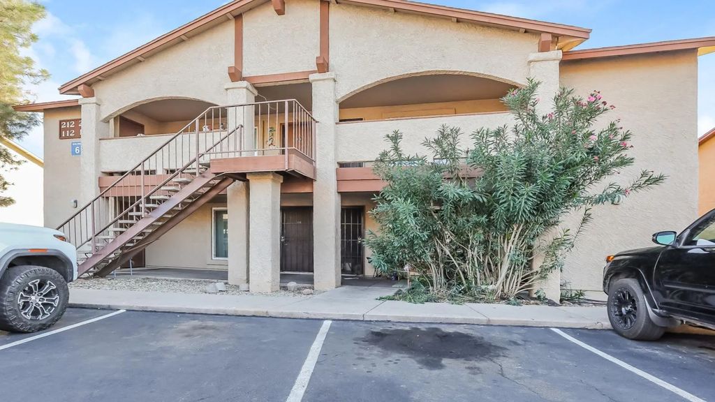 465 W Ivyglen Street (unit 211), Mesa