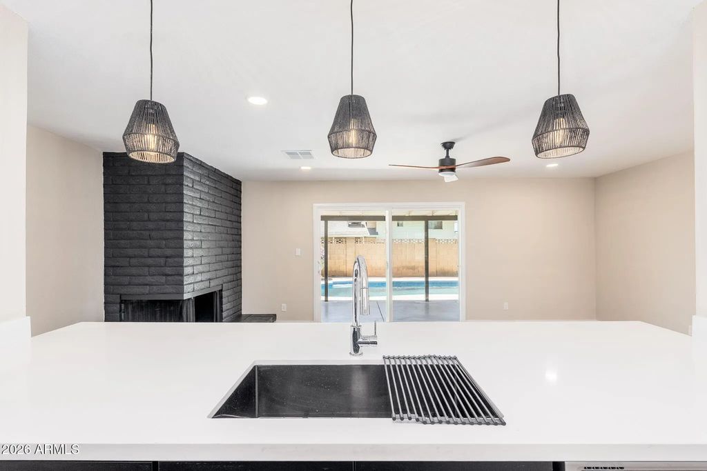 4201 W Luke Avenue, Phoenix