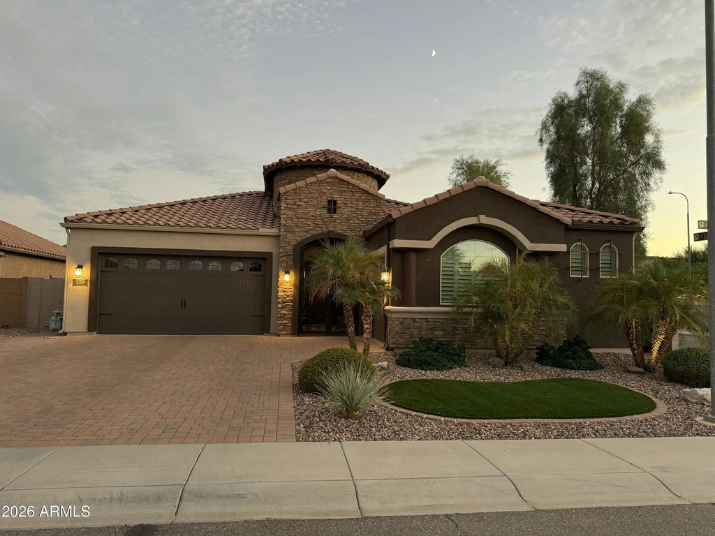 229 E Powell Way, Chandler