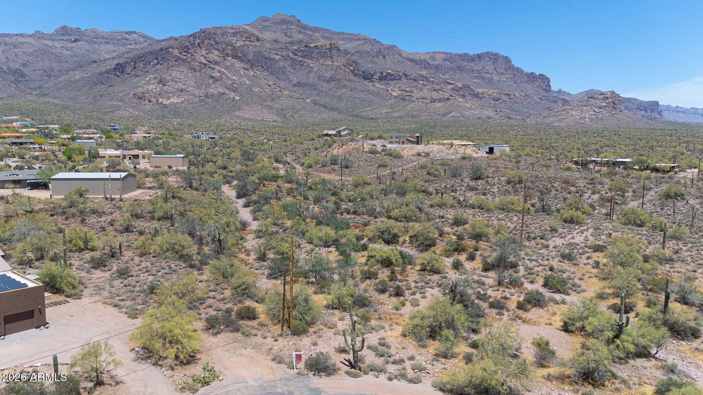 10890 E Cactus View Circle (unit 9), Gold Canyon