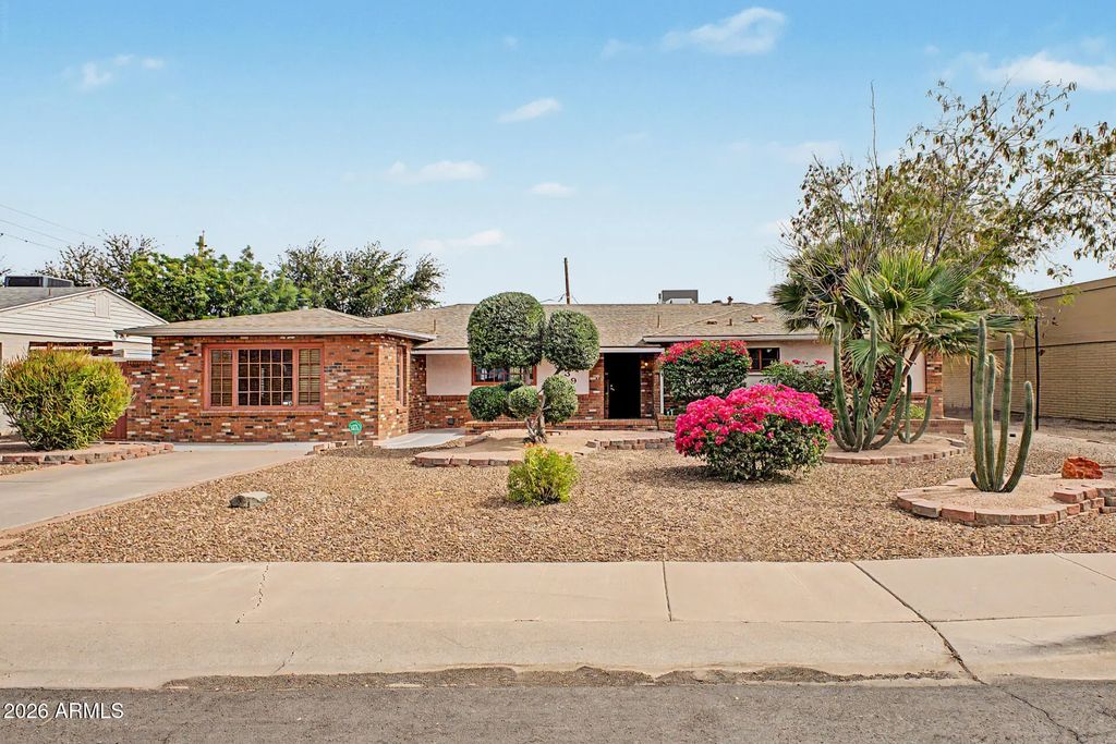 1739 E Luke Avenue, Phoenix