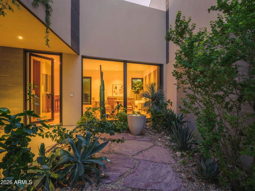 1740 E Ocotillo Road (unit 1), Phoenix