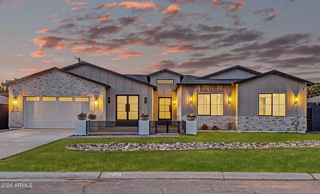4032 E Earll Drive, Phoenix
