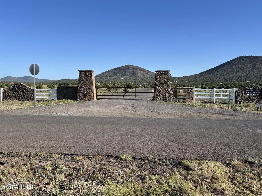 7775 Tulip Trail (unit 3), Williams