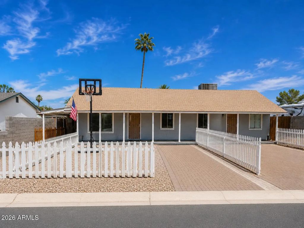 1812 N 31st Place, Phoenix