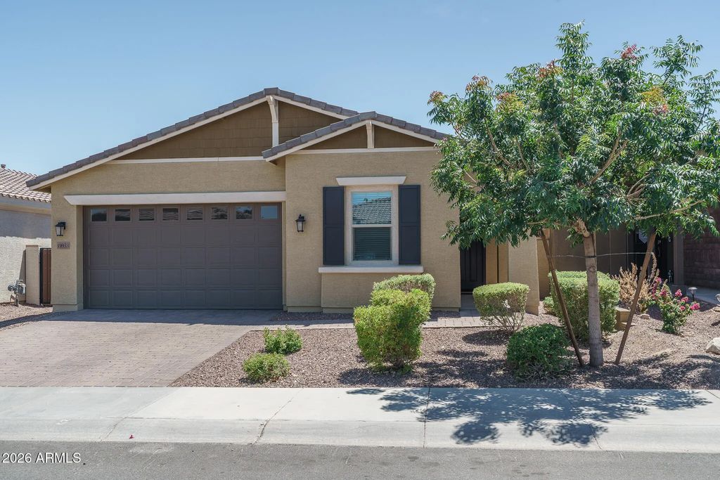 19933 W Turney Avenue, Litchfield Park