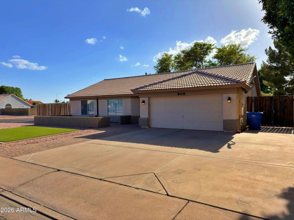 808 N Winthrop Circle, Mesa