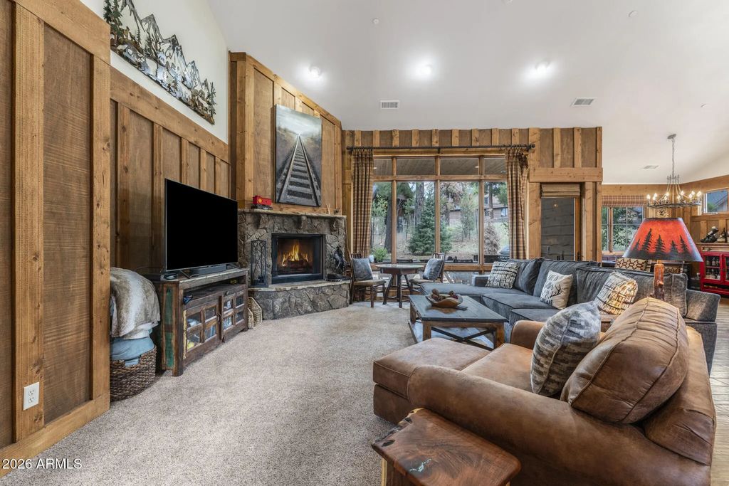 2618 S Bluebird Court, Flagstaff