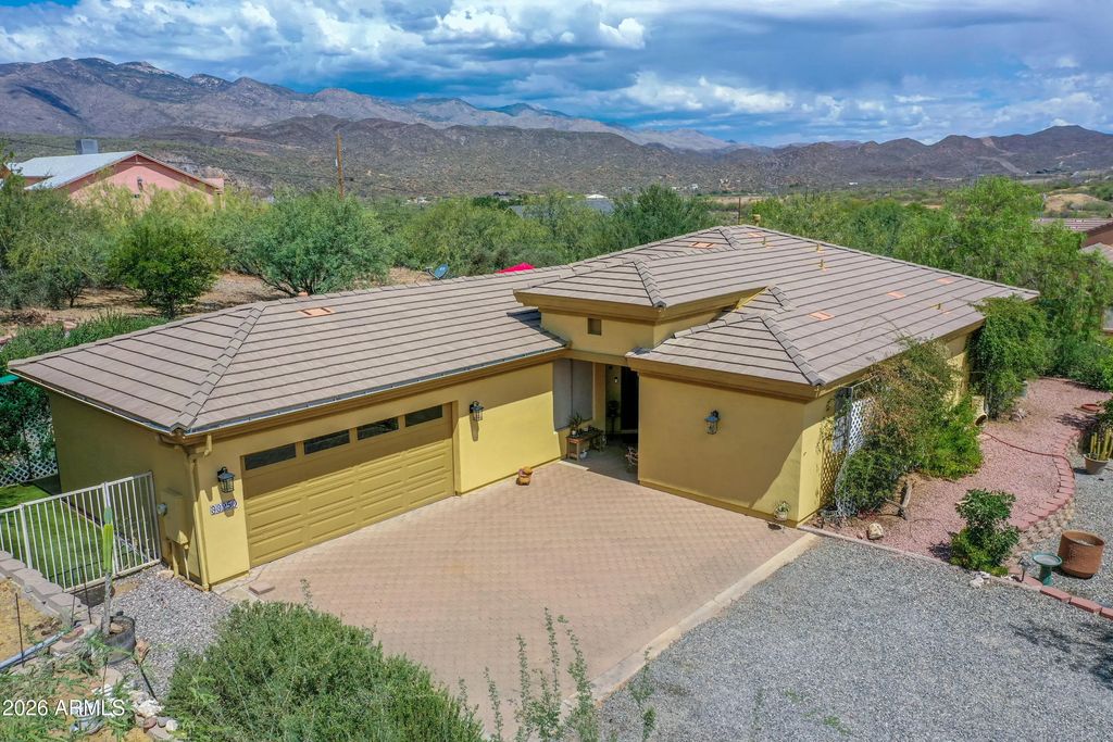 33250 S Summit Drive, Black Canyon City