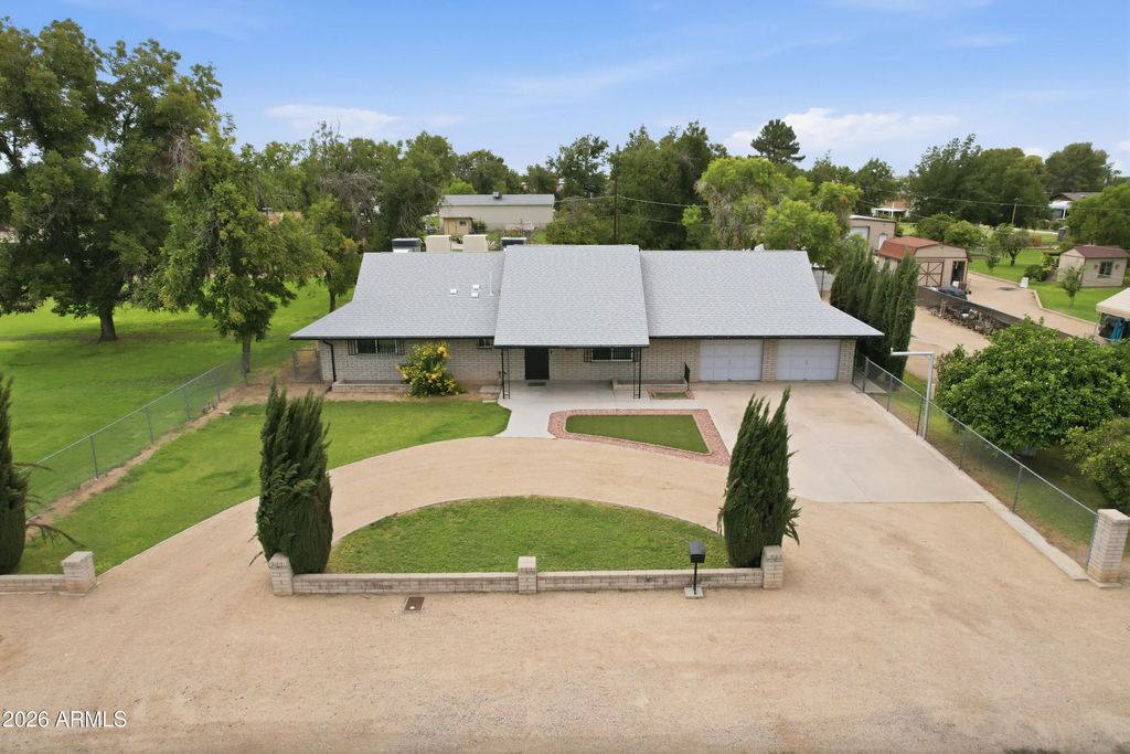 7909 W Country Gables Drive, Peoria