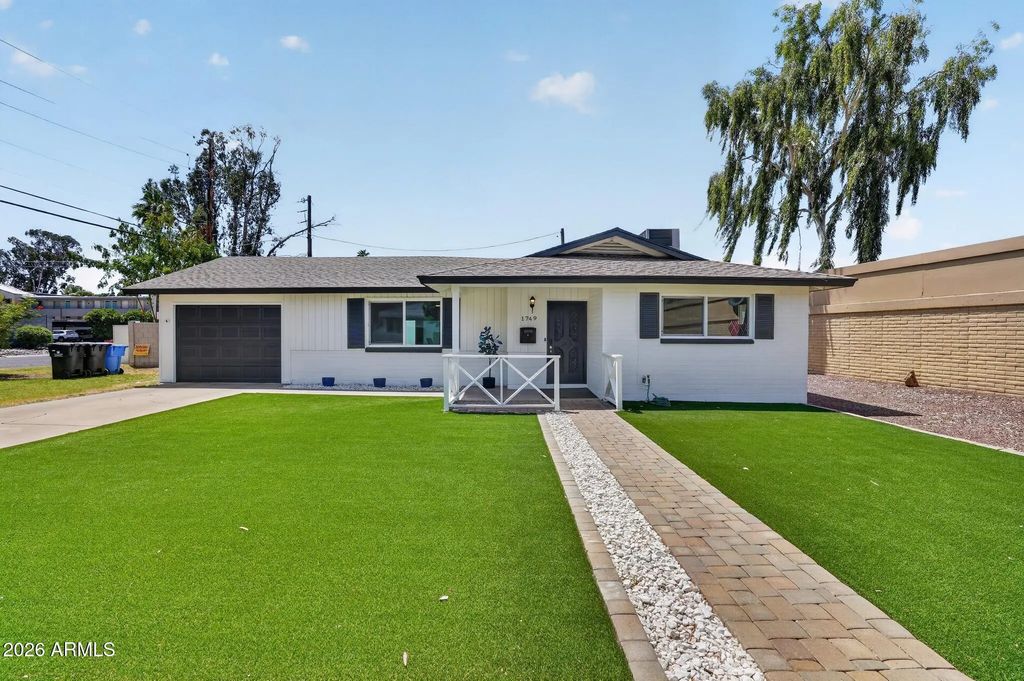 1749 E Medlock Drive, Phoenix