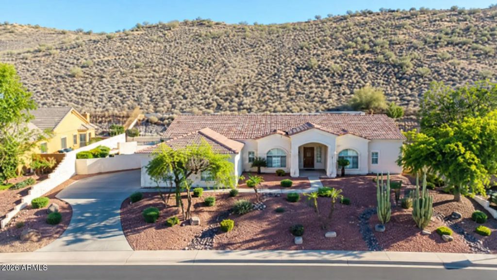 5949 W Pinnacle Hill Drive, Glendale