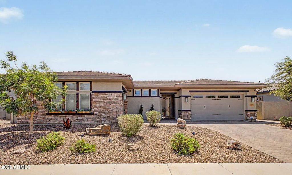 7701 S Barlow Drive, Gilbert