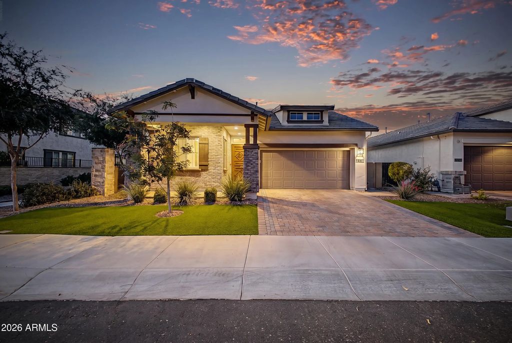 2110 E Oriole Drive, Gilbert
