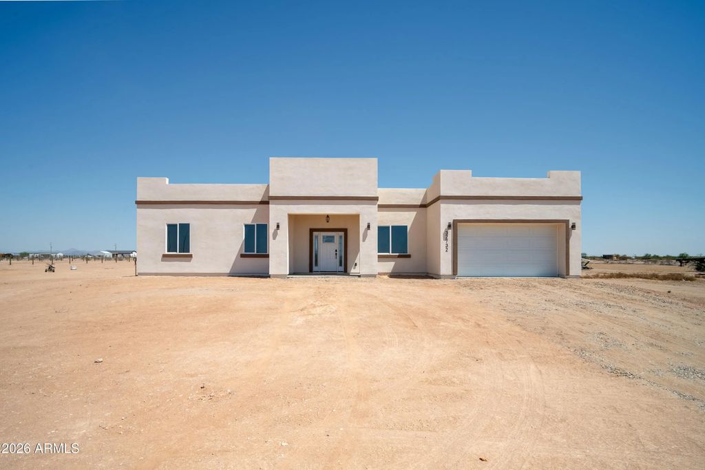 32732 W Bellview Street, Tonopah