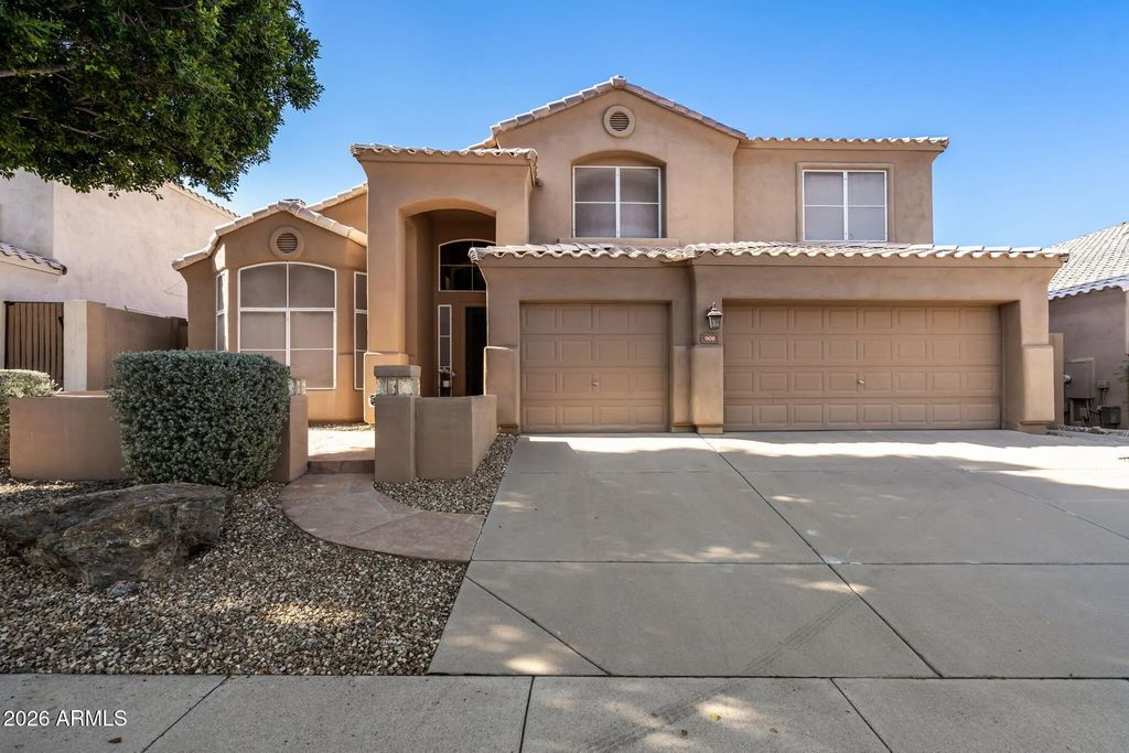 908 E Mountain Sage Drive, Phoenix