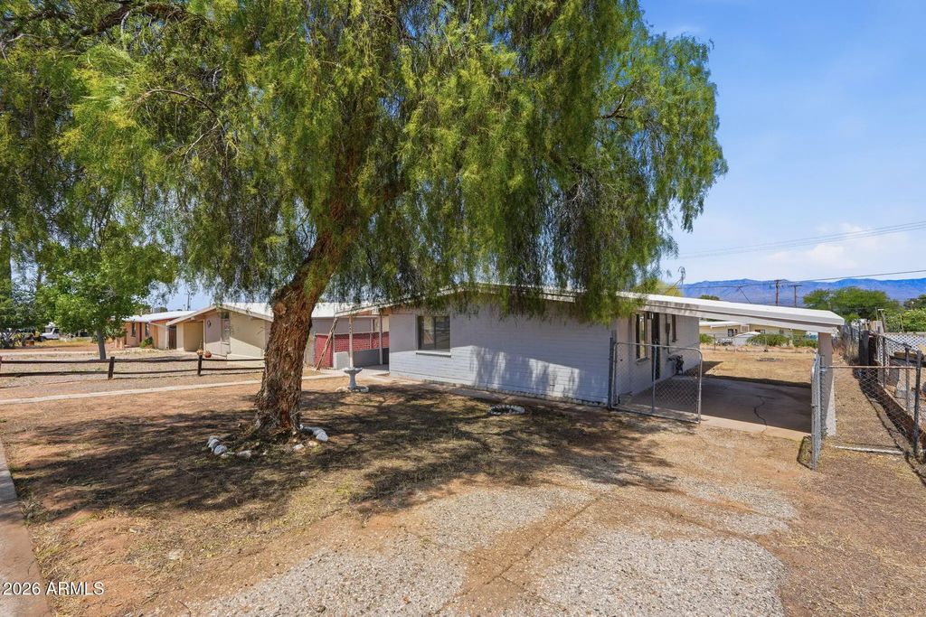237 S Avenue B, San Manuel