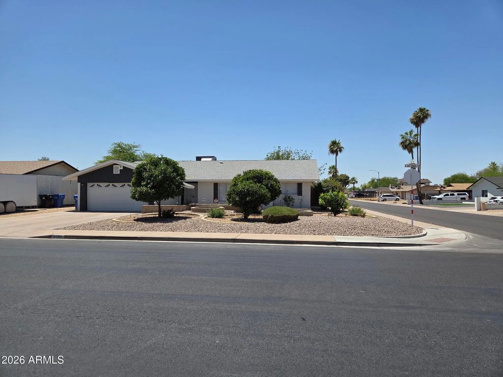 3555 W Acoma Drive, Phoenix