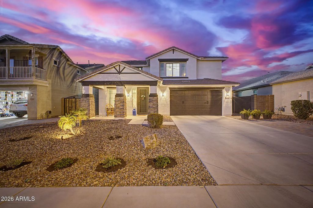 1938 E Hazeltine Way, Gilbert