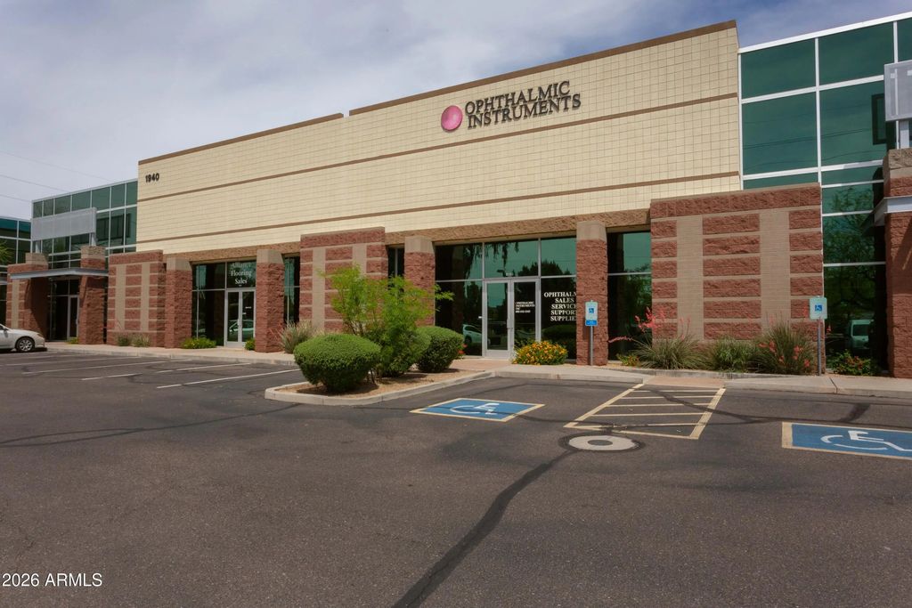1940 W Elliot Road (unit B105), Gilbert