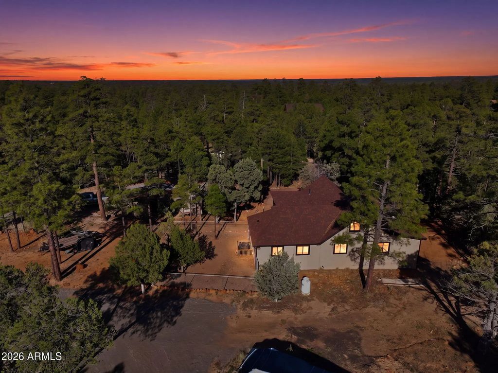 2060 Gilbert Lane, Overgaard