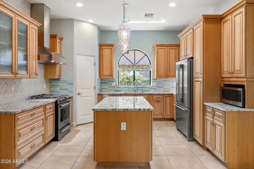 11660 W Lakeview Court, Surprise