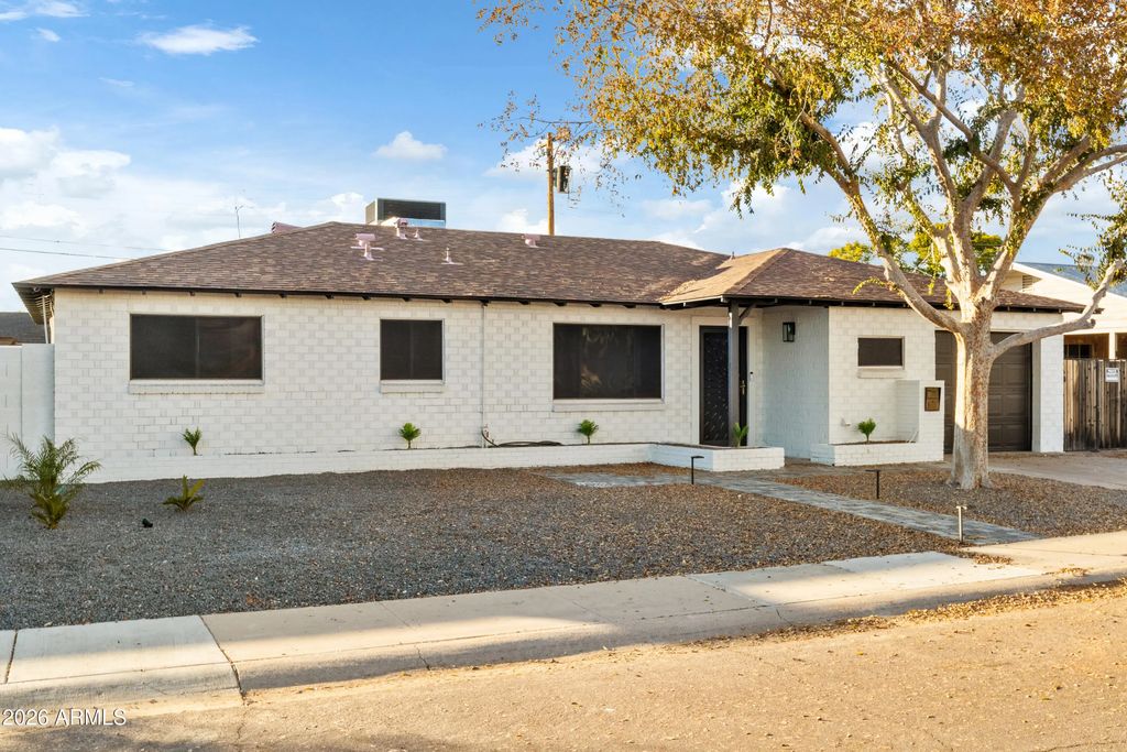 2216 N 74th Way, Scottsdale