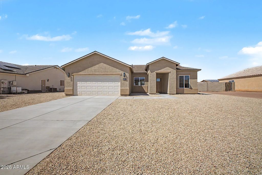 10364 W Mission Drive, Arizona City