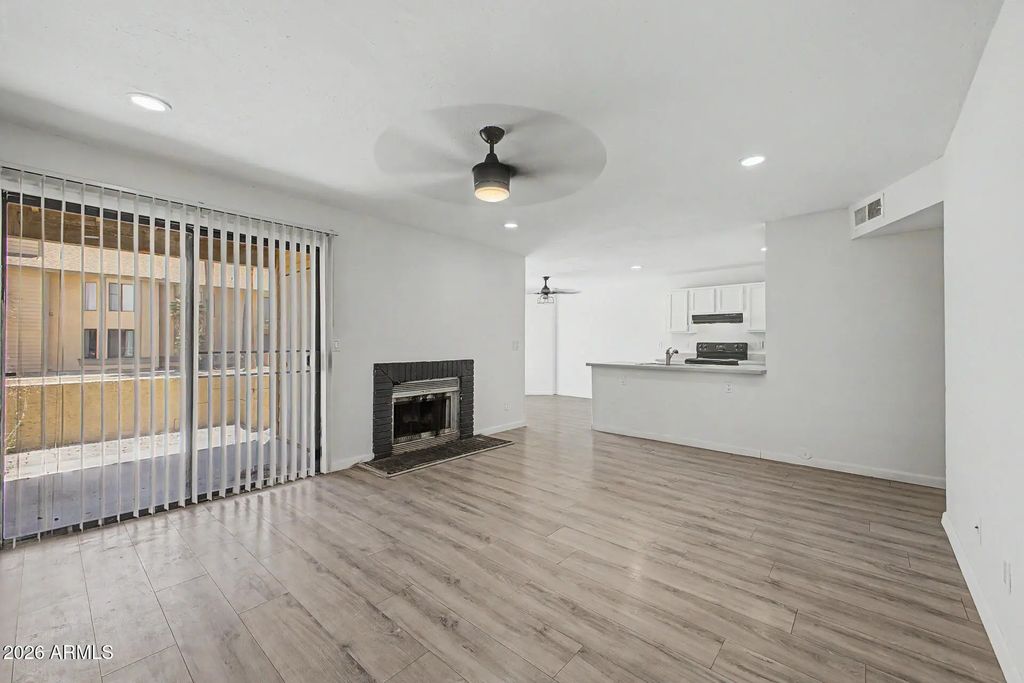 5236 W Peoria Avenue (unit 127), Glendale
