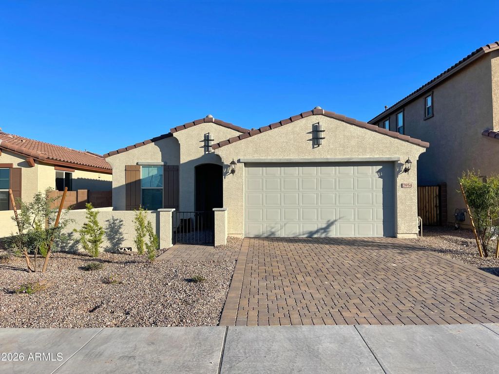 7954 W Medlock Drive, Glendale