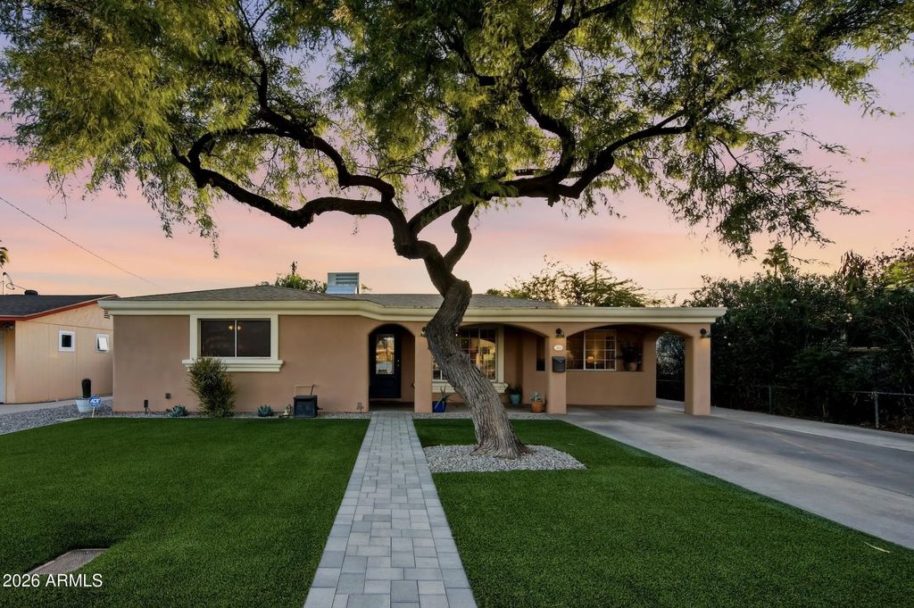 2422 N 37th Street, Phoenix