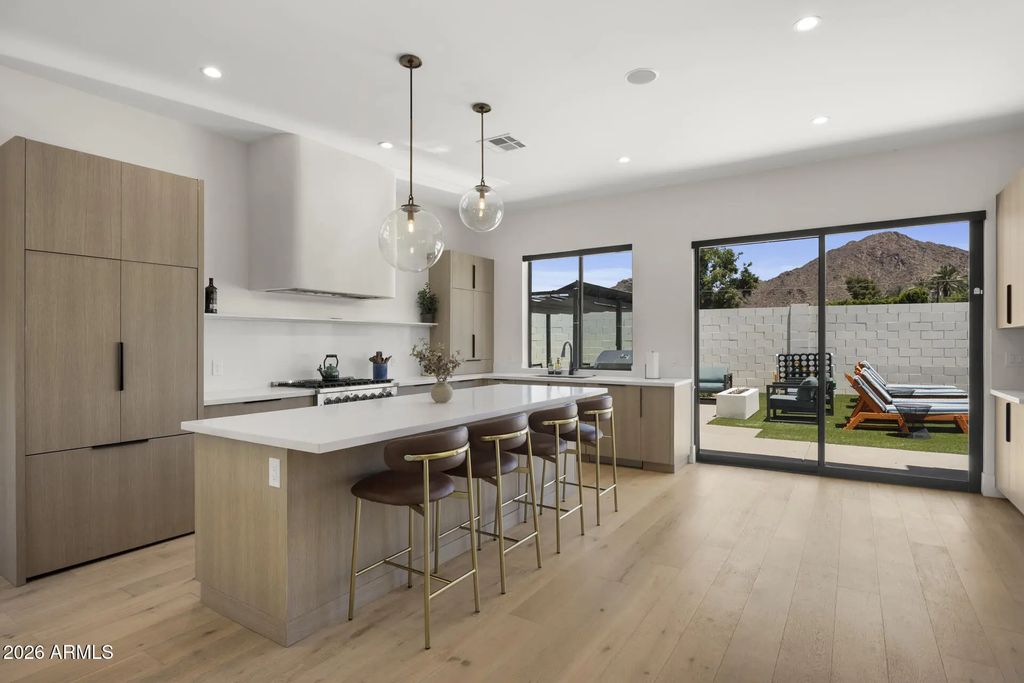 4546 E Campbell Avenue, Phoenix