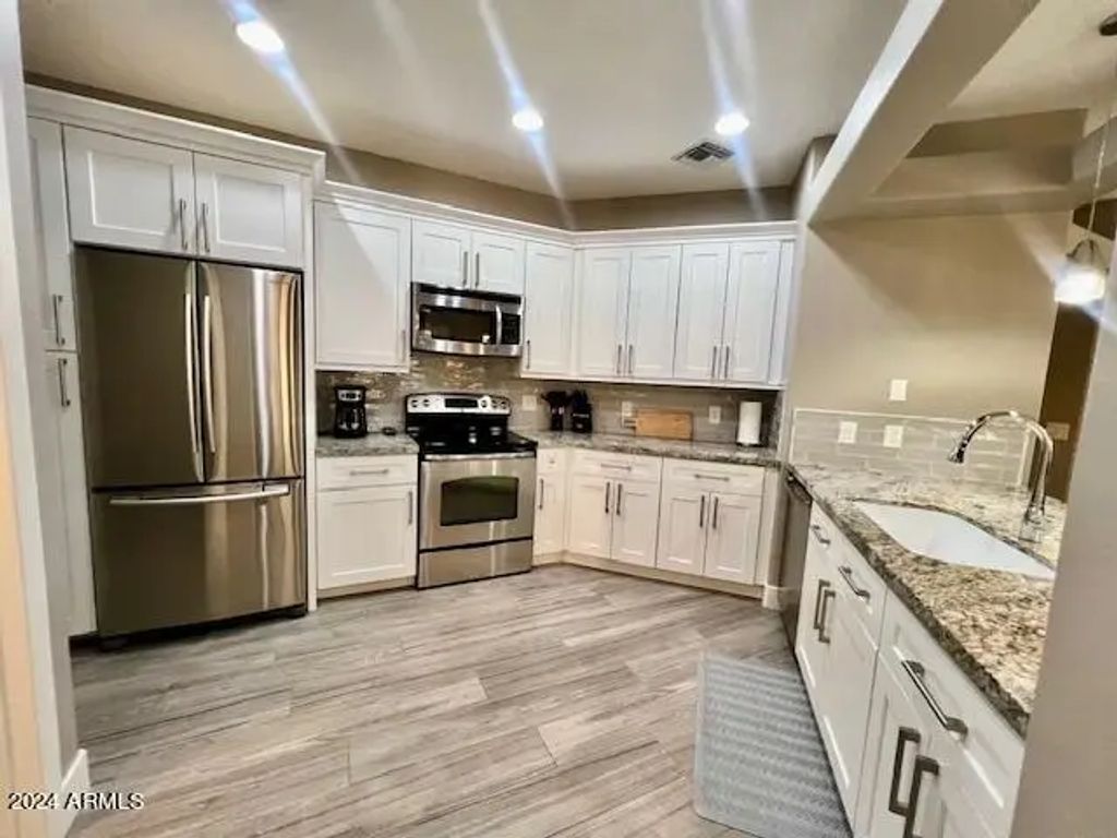 11500 E Cochise Drive (unit 1102), Scottsdale