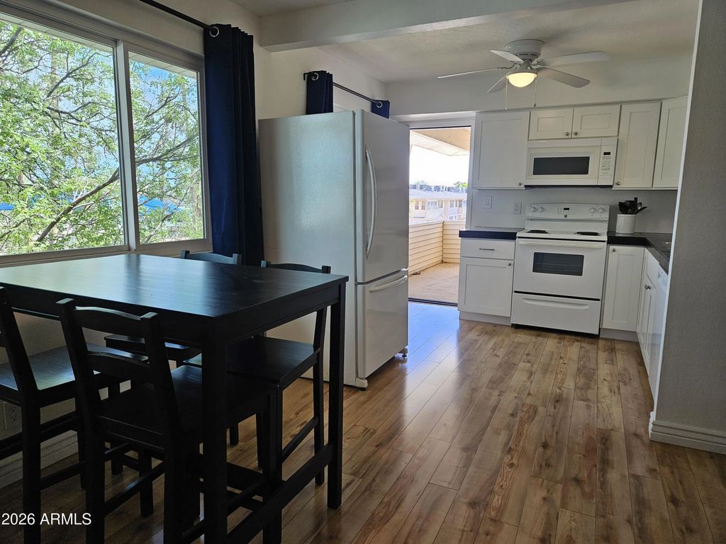 8210 E Garfield Street (unit K201), Scottsdale
