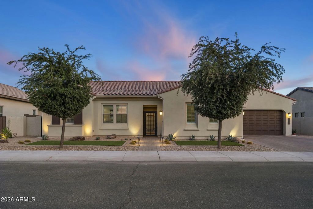 1823 E Watford Court, Gilbert