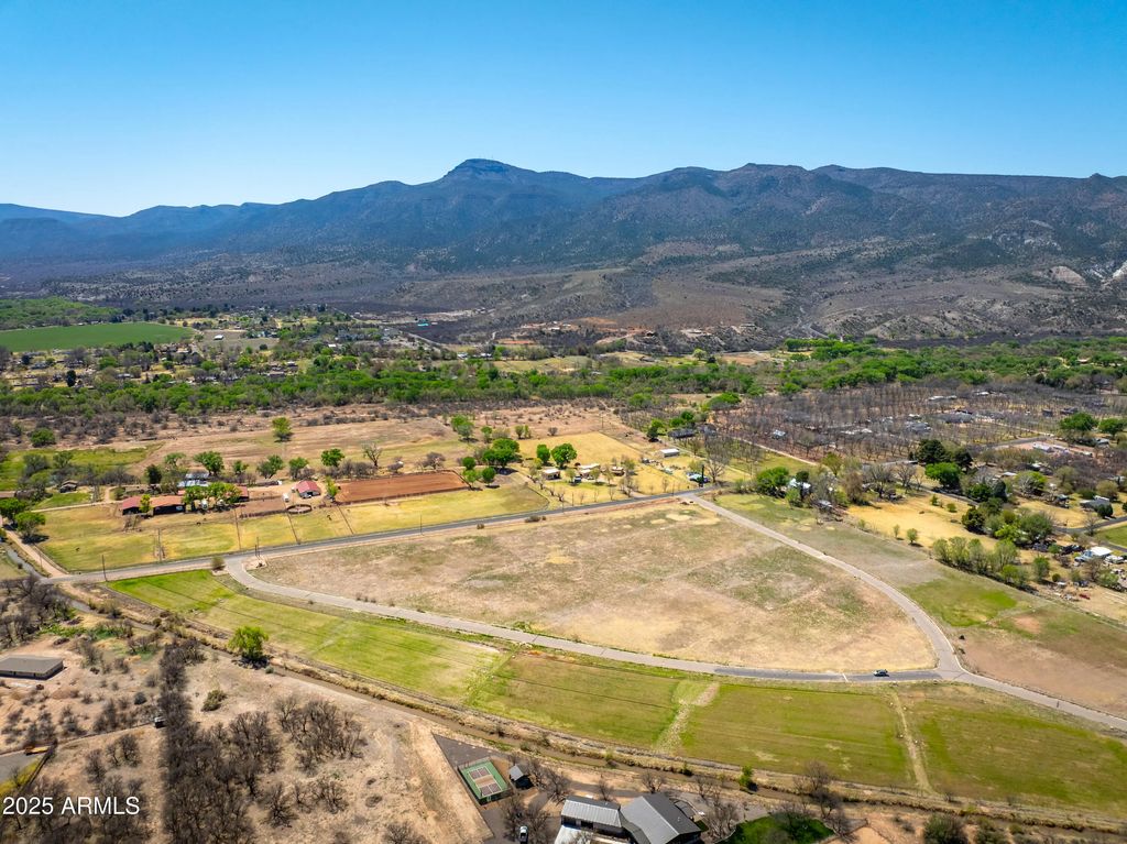 2400 S Kynlee Drive (unit 3), Camp Verde
