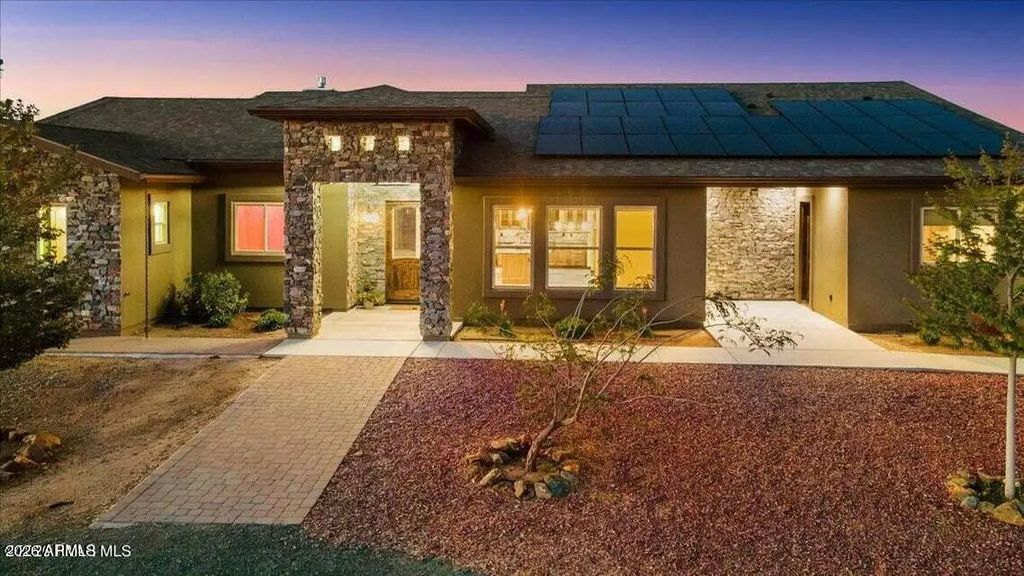 187 S Road 1, Chino Valley