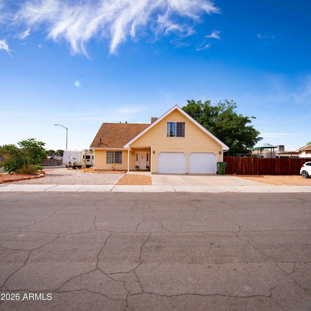 1412 14th Avenue, Page