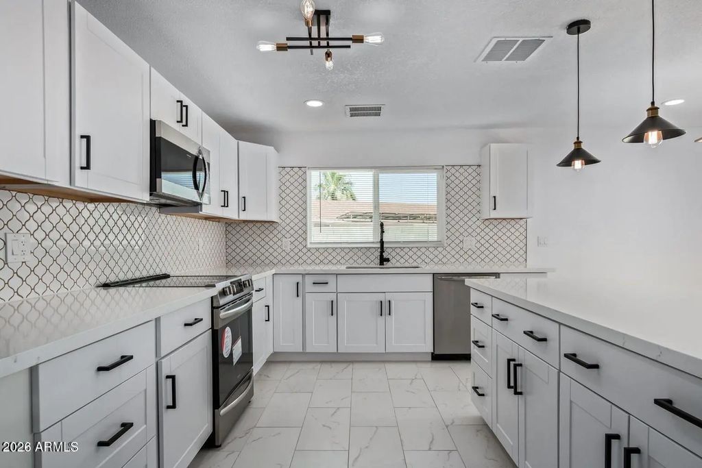 15248 N 38th Street, Phoenix