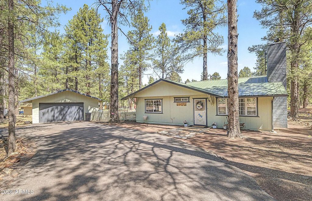 3909 E Pine Cone Drive, Williams
