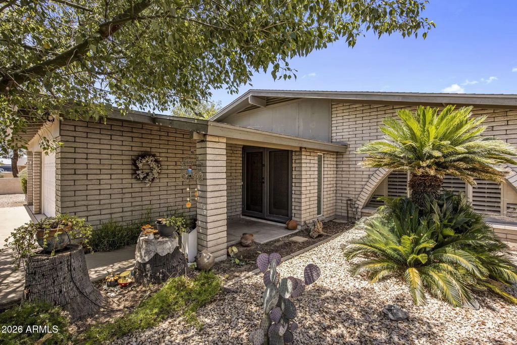52 W Thunderbird Road, Phoenix