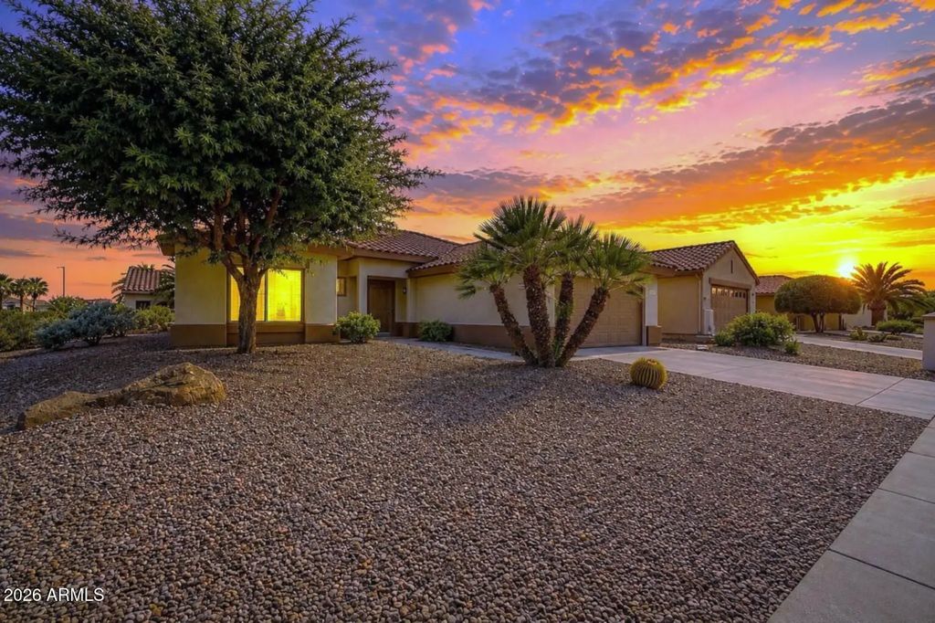 16203 W Desert Canyon Drive, Surprise