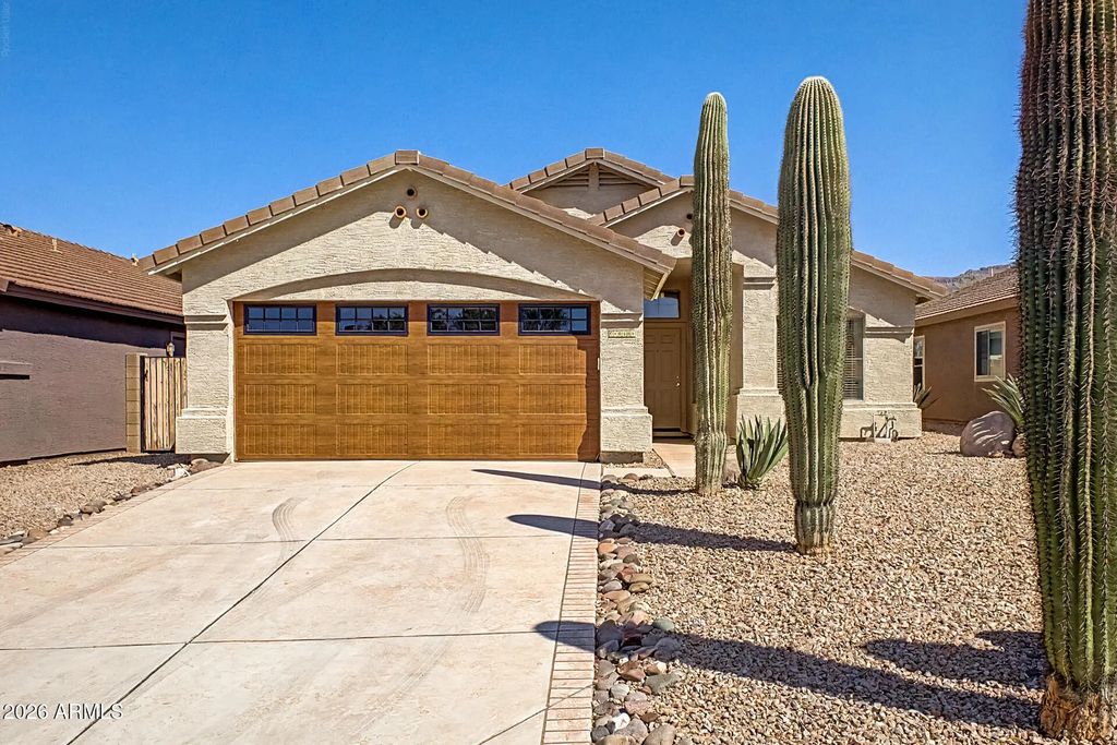 10346 E Desert Dawn Drive, Gold Canyon