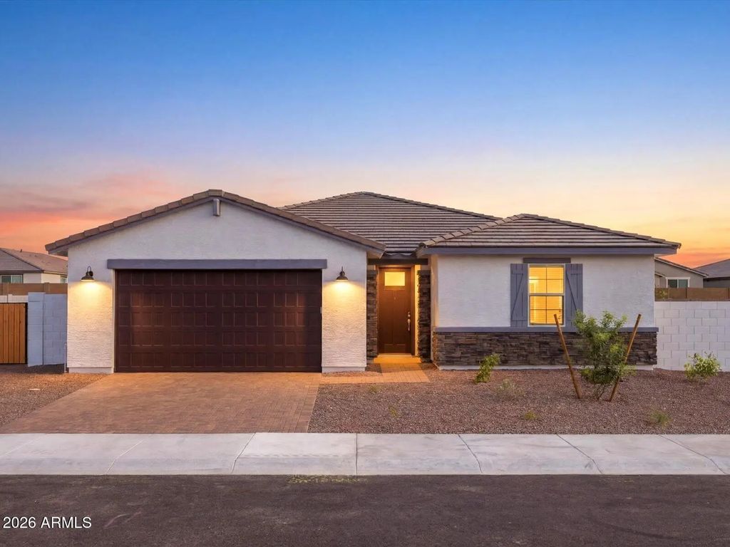18460 W Loma Lane, Waddell