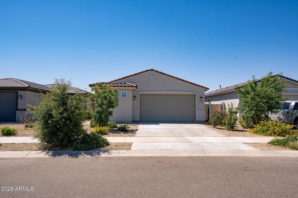 17329 W Via De Luna Drive, Surprise