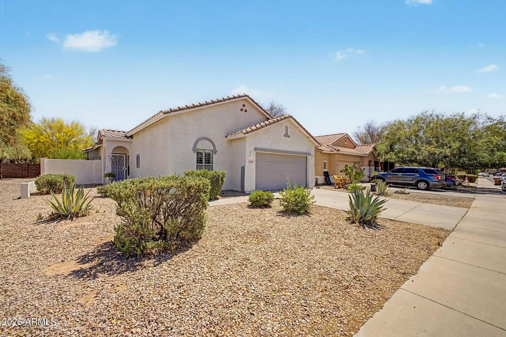 3498 W Hayden Peak Drive, San Tan Valley
