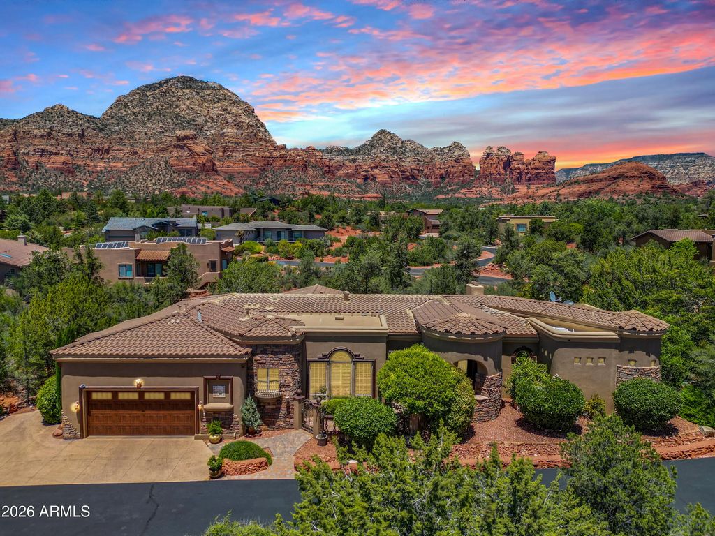 2235 E Mule Deer Road, Sedona