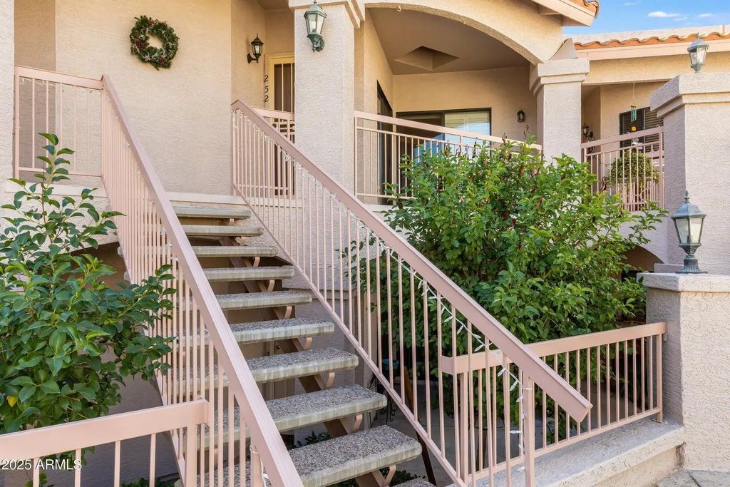 9151 W Greenway Road (unit 252), Peoria