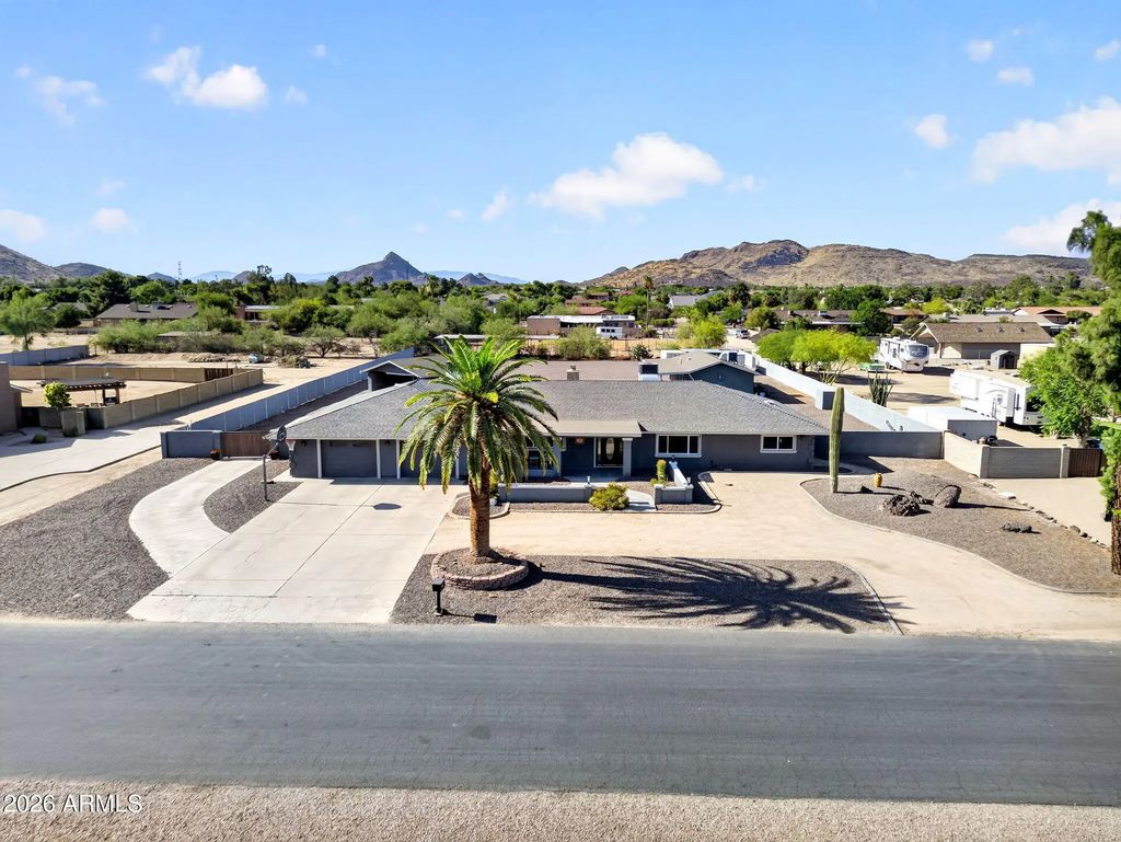 4946 W Creedance Boulevard, Glendale