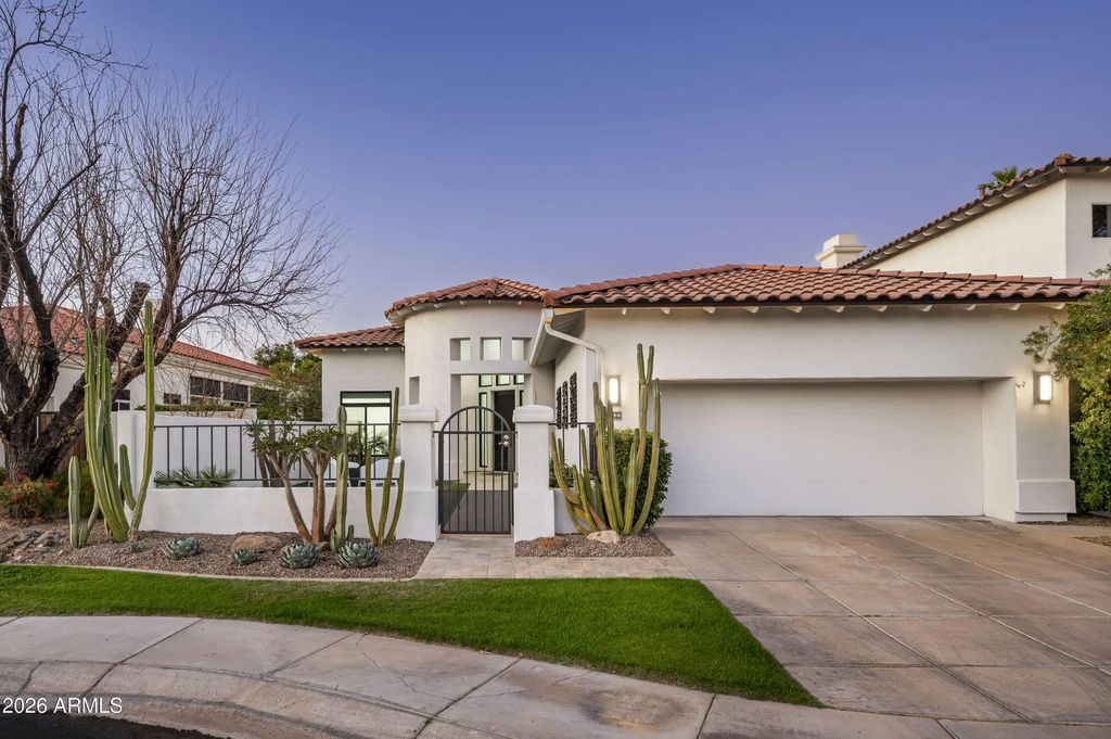 7614 E Cactus Wren Road, Scottsdale